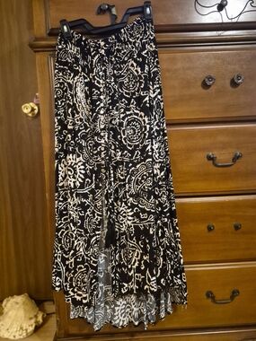 Black & Cream Printed Maxi Skirt - Lightweight Women's Skirt